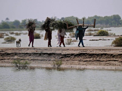 life between two encroachments life between two encroachments