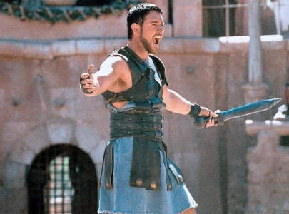 gladiator 2 trailer paul mescal denzel washington test their mettle in the iconic colosseum