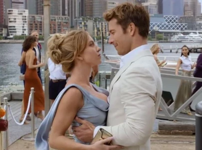 sydney sweeney spotted with glen powell amid breakup reports with jonathan davino