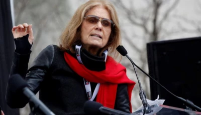 gloria steinem speaks at the women s march in washington us january 21 2017 reuters