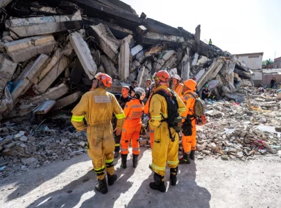 5 days after venezuela s earthquakes some communities still await help