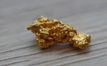 iran announces discovery of major gold deposit media