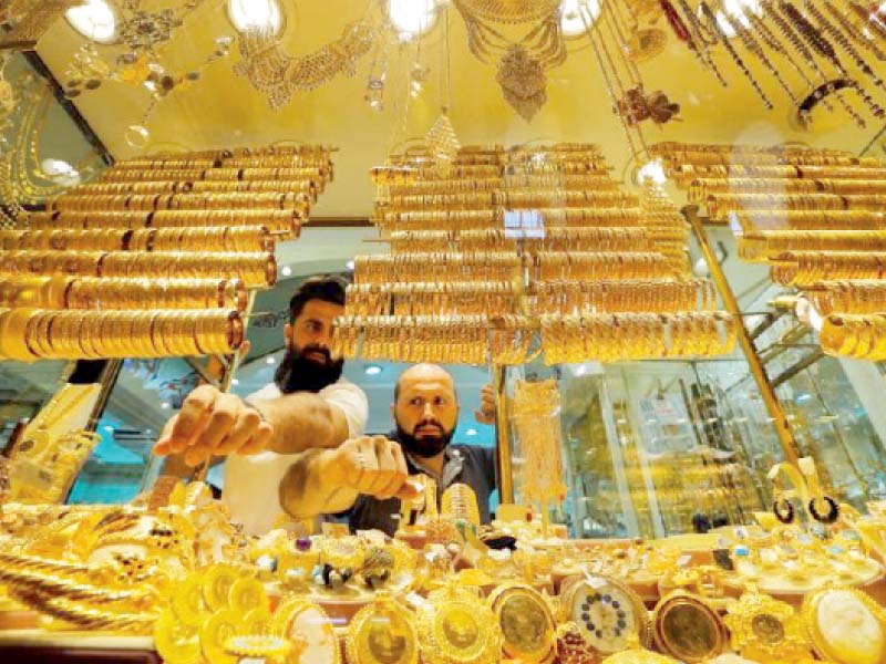 Gold price jumps Rs2,300 per tola