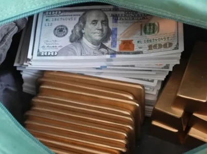 iranian man returns bag full of gold and dollars to owner iranian man returns bag full of gold and dollars to owner
