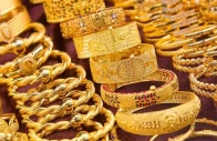 gold prices continue record breaking streak reach rs319 000 per tola