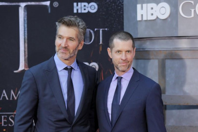 game of thrones creators to adapt chinese sci fi trilogy for netflix