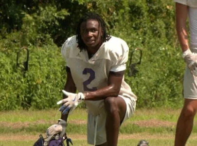 florida high school footballer dies after collapsing during game florida high school footballer dies after collapsing during game