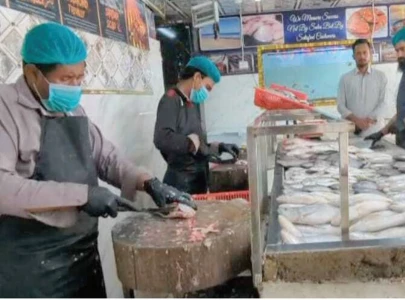 gwadar s fresh seafood finds new fans in quetta