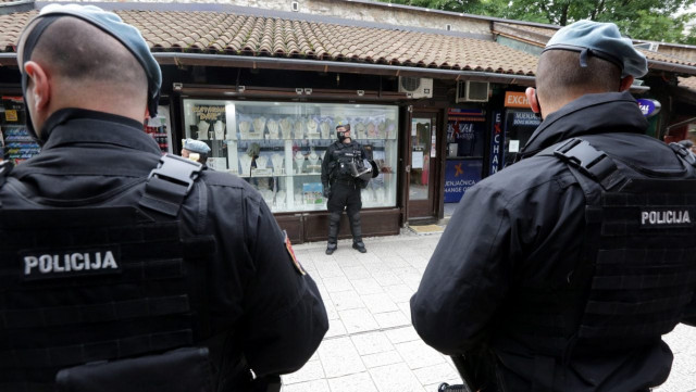 eight arrested in bosnia for trafficking migrants from pakistan india