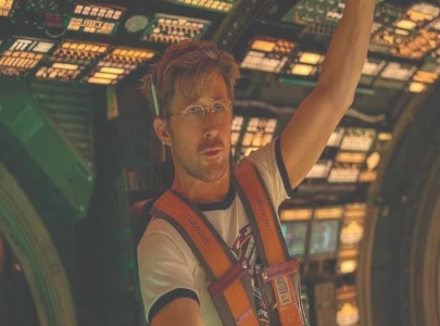 ryan gosling goes solo in space