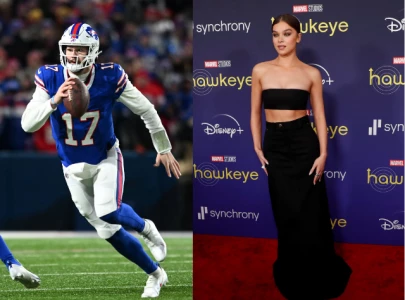 josh allen and hailee steinfeld honored with engagement billboard before bills broncos game josh allen and hailee steinfeld honored with engagement billboard before bills broncos game
