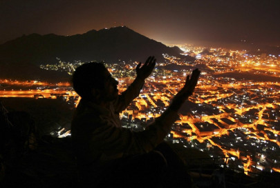 hajj on state expense saudi king pays for 448 pilgrims