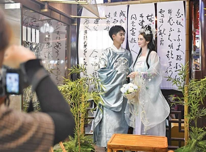 hanfu fever sweeps china s tourist trail