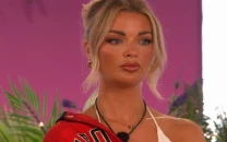 love island contestant helena ford faces backlash after racist and fatphobic tweets resurface online