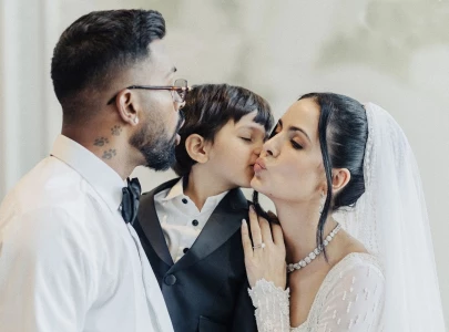 indian cricketer hardik pandya renews vows with natasa stankovic indian cricketer hardik pandya renews vows with natasa stankovic