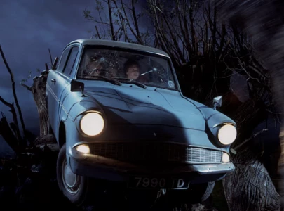 warner bros world teases three new areas for abu dhabi s upcoming harry potter attraction