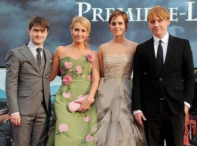 harry potter stars but not j k rowling to reunite for tv special