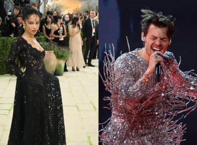 zo kravitz s ring free met gala look fuels harry styles breakup buzz