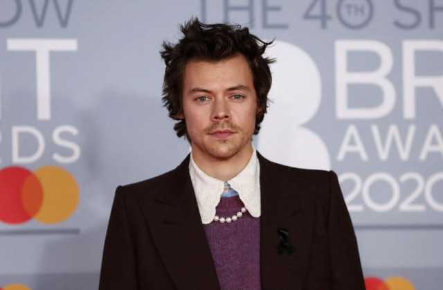 harry styles joins niall horan at manchester concert dances to one direction s stockholm syndrome harry styles joins niall horan at manchester concert dances to one direction s stockholm syndrome