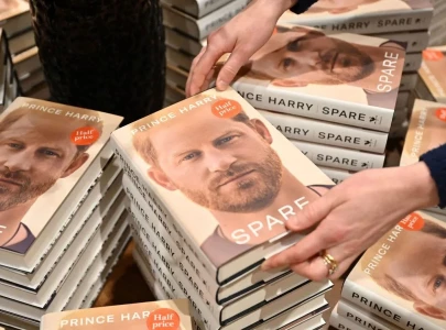 spare harry tell all sells 1 4 million copies on first day beats obama s book spare harry tell all sells 1 4 million copies on first day beats obama s book