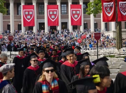 harvard university to offer free tuition to families earning less than 200 000 harvard university to offer free tuition to families earning less than 200 000