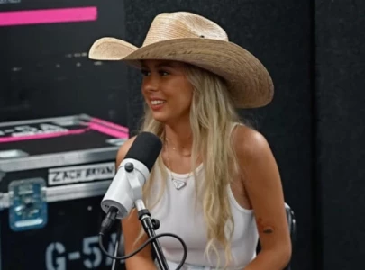 hawk tuah girl s talk tuah podcast hits spotify s top 3 in us behind joe rogan and tucker carlson hawk tuah girl s talk tuah podcast hits spotify s top 3 in us behind joe rogan and tucker carlson