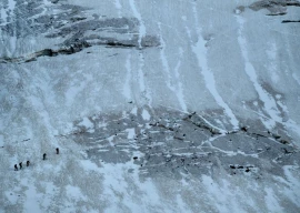 heat melts alps snow and glaciers triggering water shortage heat melts alps snow and glaciers triggering water shortage