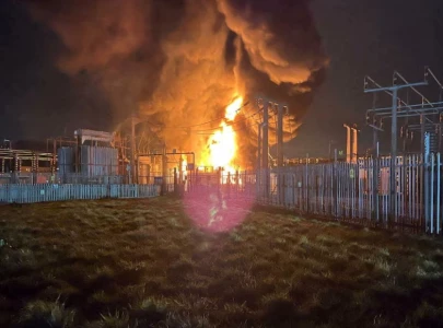 london s heathrow to restart flights after fire shuts airport stranding thousands london s heathrow to restart flights after fire shuts airport stranding thousands