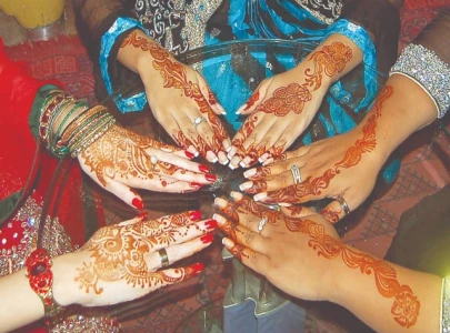 mehndi stalls thrive in capital mehndi stalls thrive in capital