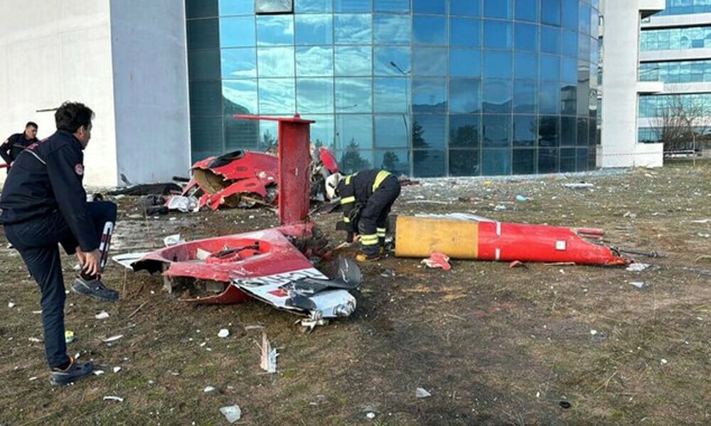 in turkiye medical helicopter crashes in collision with hospital building killing all four peoples on board photo reuters