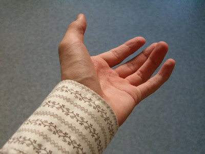 international volunteer day lending a helping hand