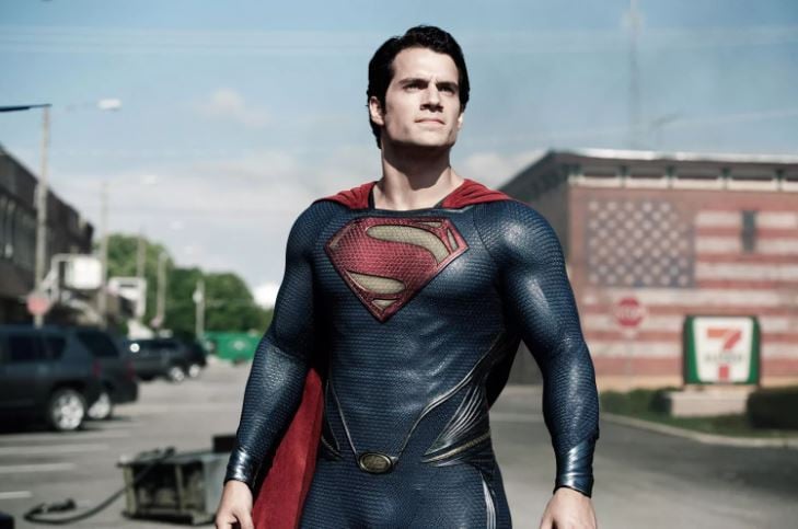 zack snyder reveals henry cavill s superman was supposed to time travel