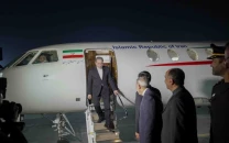 iranian fm araghchi returns to islamabad after oman visit for peace talks