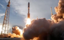 amazon launches first kuiper satellites challenges spacex s starlink