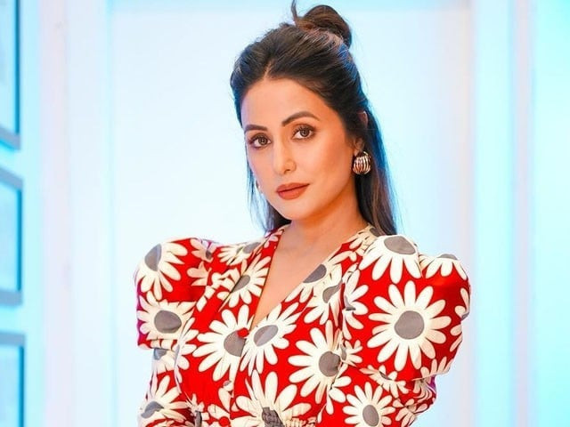 indian actress hina khan diagnosed with breast cancer indian actress hina khan diagnosed with breast cancer