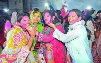 hindus celebrate holi festival hindus celebrate holi festival