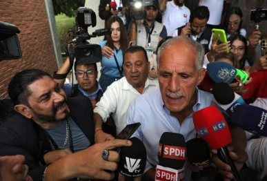 honduras presidential candidate nasry asfura of the right wing national party has earned the backing of us president donald trump photo afp