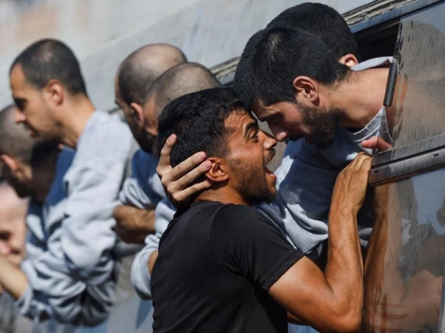 freed palestinians include 1 700 people seized from gaza and held without charge photo reuters freed palestinians include 1 700 people seized from gaza and held without charge photo reuters