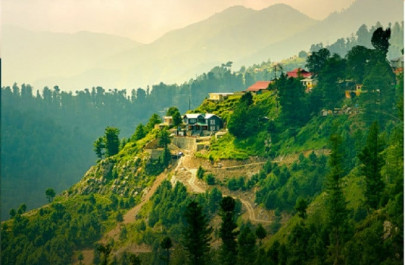 hoteliers fleece tourists at hill resorts