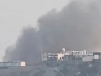 smoke billows from the presidential palace complex in aden photo reuters