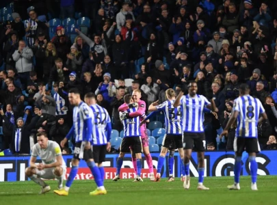 howe rues newcastle s lack of squad depth howe rues newcastle s lack of squad depth