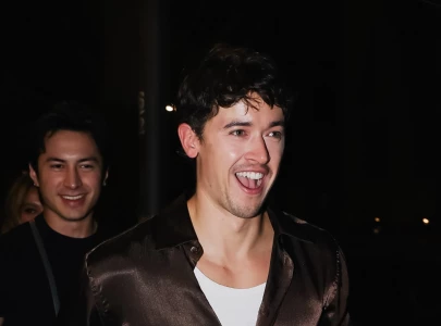 hudson williams and tom blyth viral video sparks major online confusion