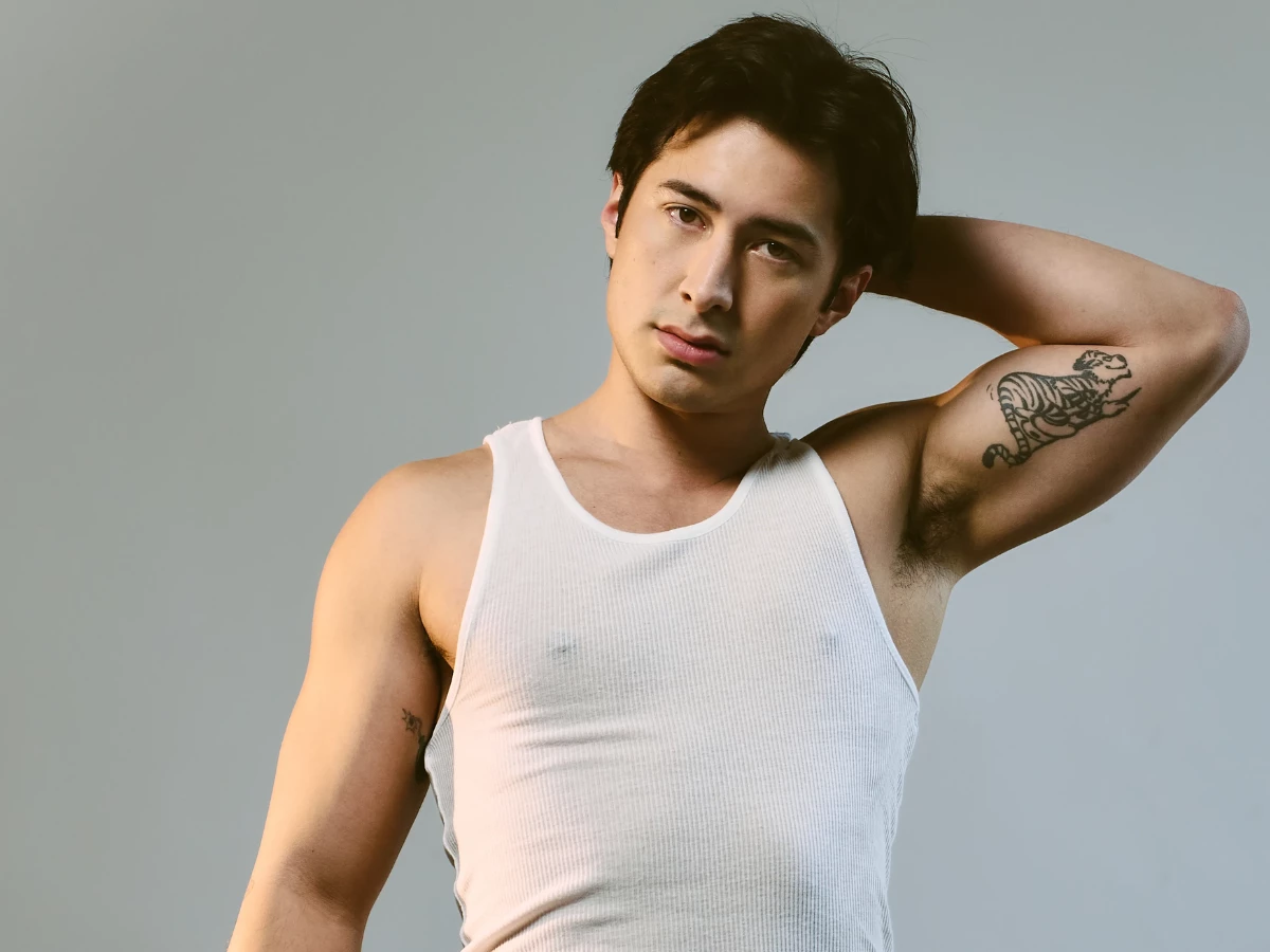 hudson williams to make runway debut at milan men s fashion week