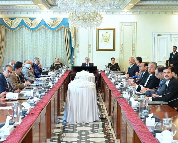 prime minister shehbaz sharif chairs a review meeting regarding steps to curb human trafficking in pakistan photo pid