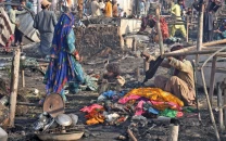 massive fire ravages 200 huts in karachi s gulistan e jauhar