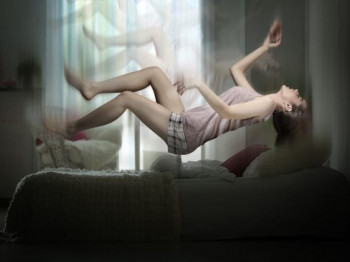 why do i feel like i m falling while i m sleeping understanding hypnic jerks