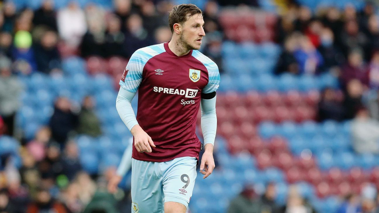 Newcastle sign Burnley forward Chris Wood