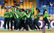rain denies pakistan historic world cup win over england rain denies pakistan historic world cup win over england