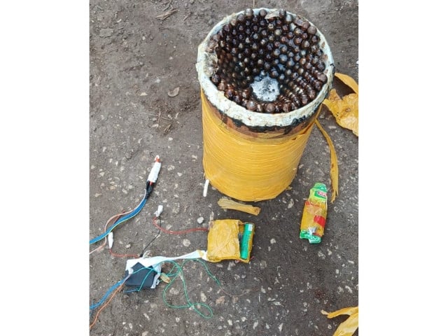 Improvised explosive device (IED) defused by police and CTD. Photo: Ahtesham Khan