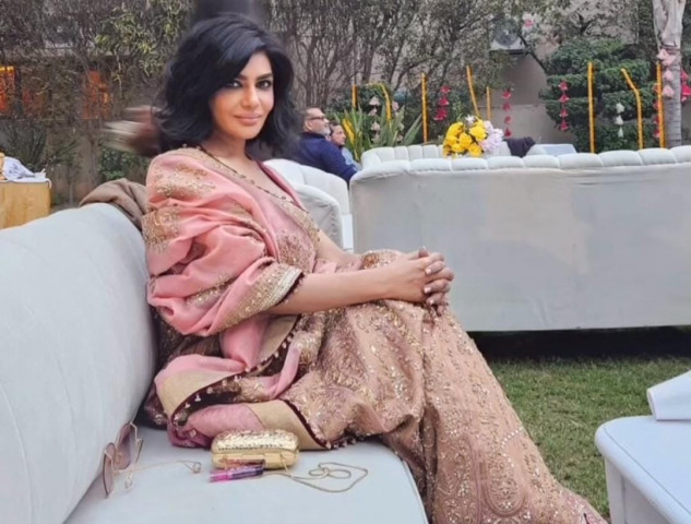 meri age meri marzi iffat omar shuts down trolls telling her to act her age meri age meri marzi iffat omar shuts down trolls telling her to act her age